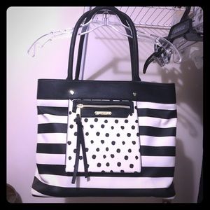 🌸Spring Sale: Betsey Johnson Large Striped Tote